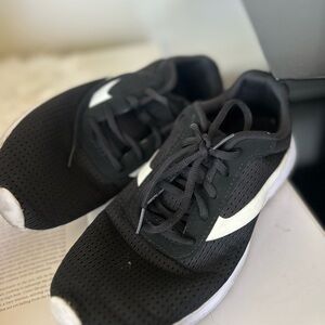 Black and White Athletic Sneakers 8.5
